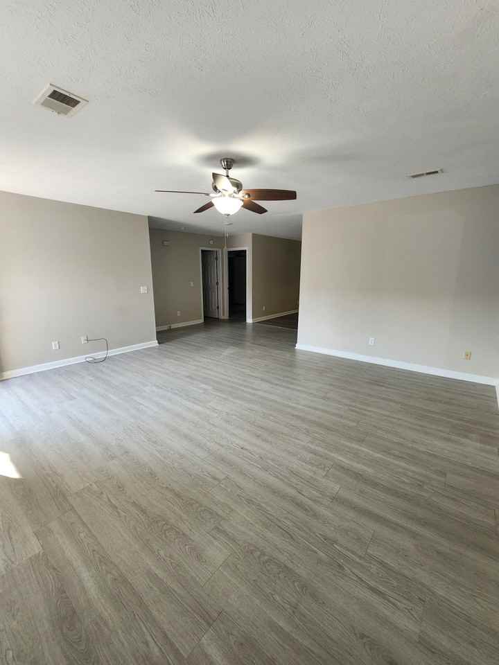 1505 Autumn Avenue - Photo 3 of 12