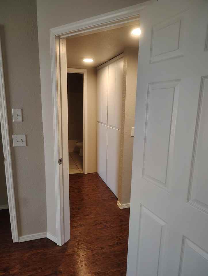 Park Plaza Apartments - Photo 5 of 35