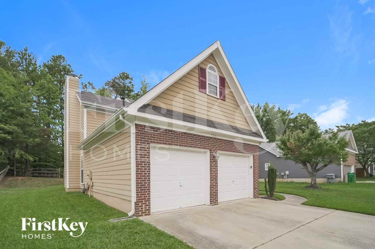 5201 Haybridge Rd - Photo 3 of 15