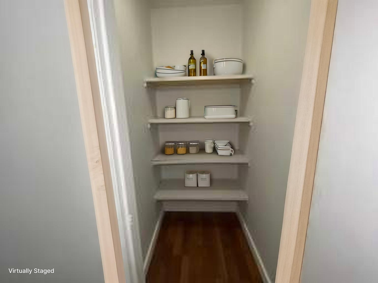 Centre 102 Apartments - Photo 5 of 18