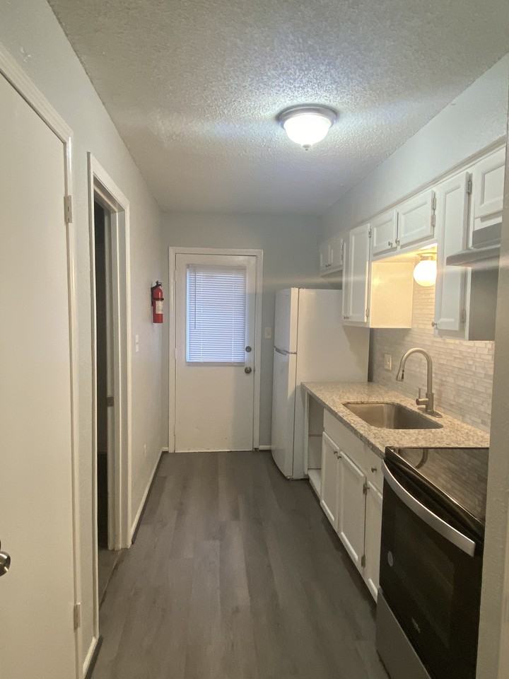 Brazoria - Photo 2 of 50