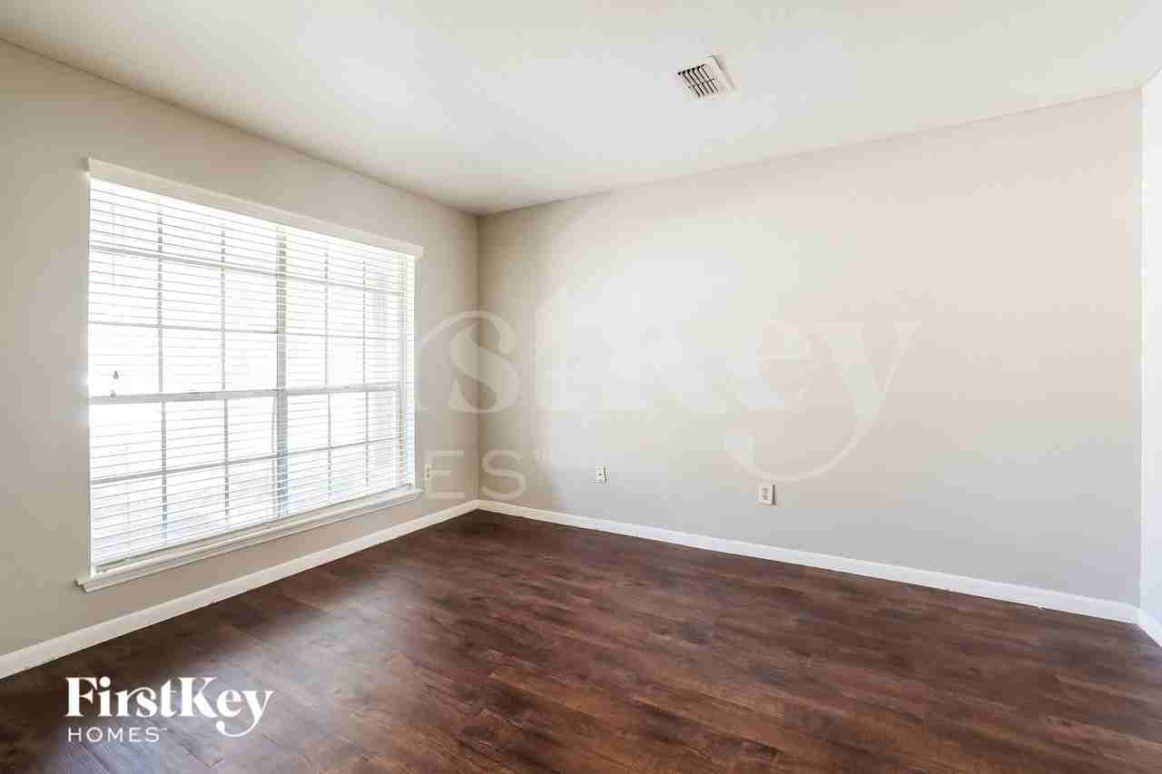 3211 Crossfell Rd - Photo 3 of 16