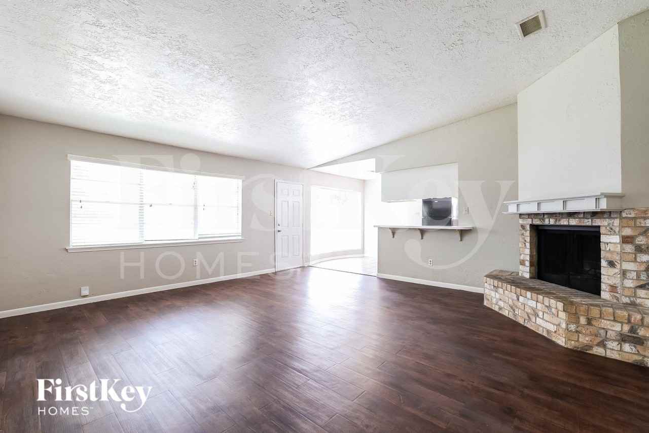 3211 Crossfell Rd - Photo 4 of 16