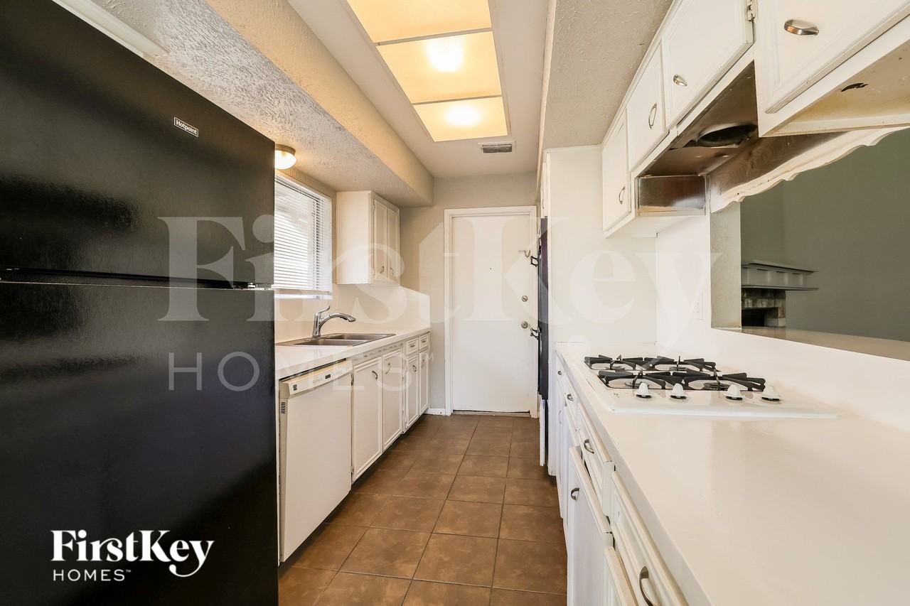 3211 Crossfell Rd - Photo 6 of 16