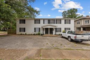 featured image of 517 W Houston St