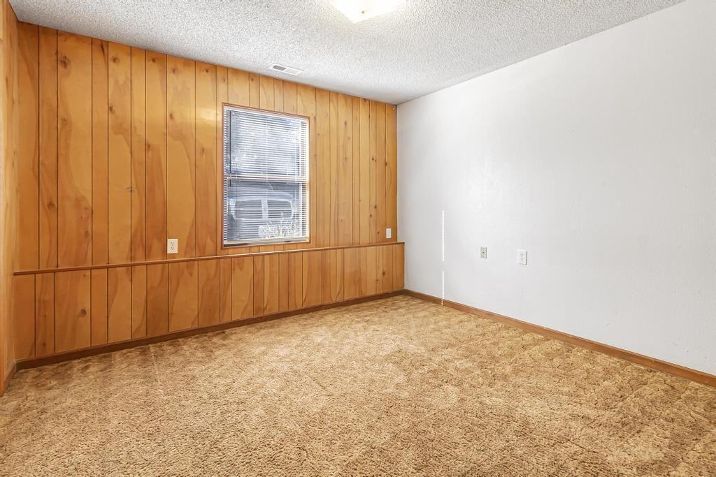 420 Franklin St, Warrensburg, MO 64093 - Photo 5 of 11