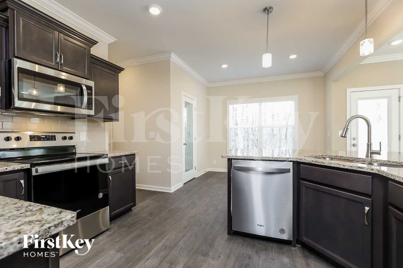 1061 Brightwood Ct - Photo 6 of 15