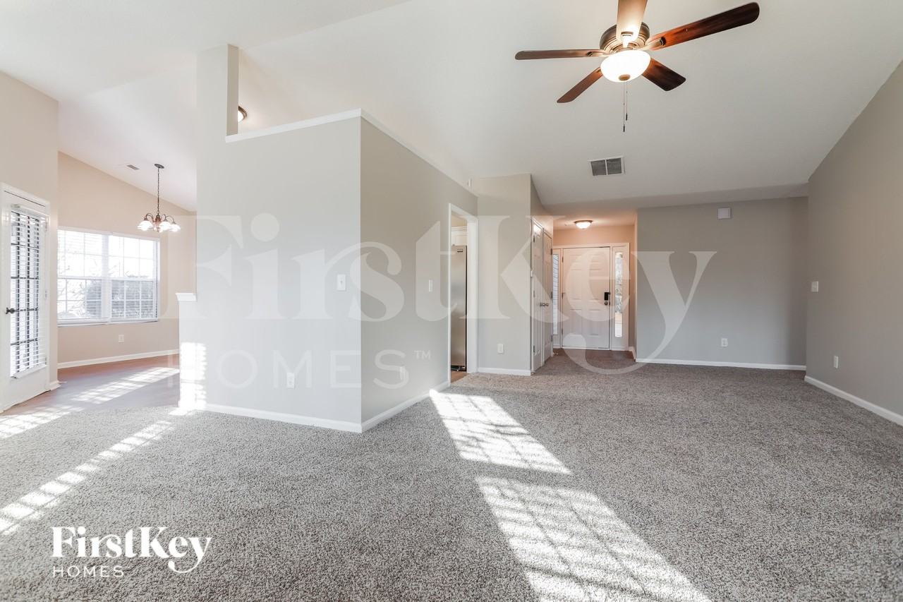 1698 Fort Connors Way - Photo 3 of 15