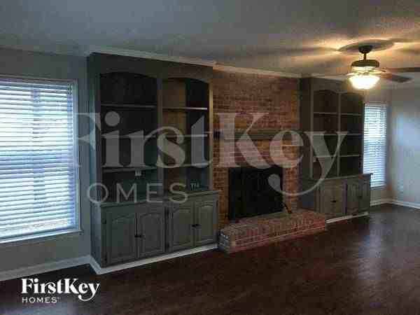 2011 Jefferson Ave - Photo 3 of 10