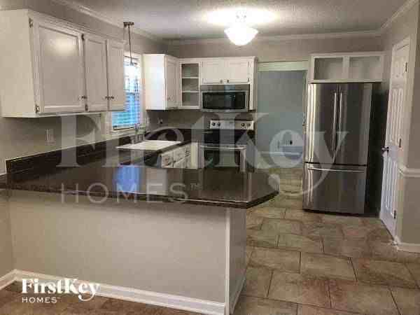 2011 Jefferson Ave - Photo 5 of 10