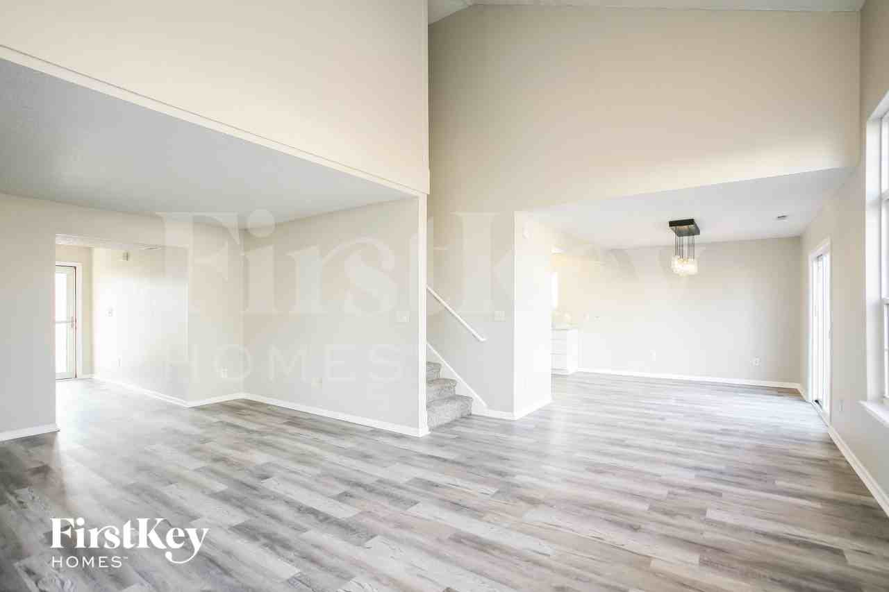 11975 Cat Tail Ct - Photo 3 of 15