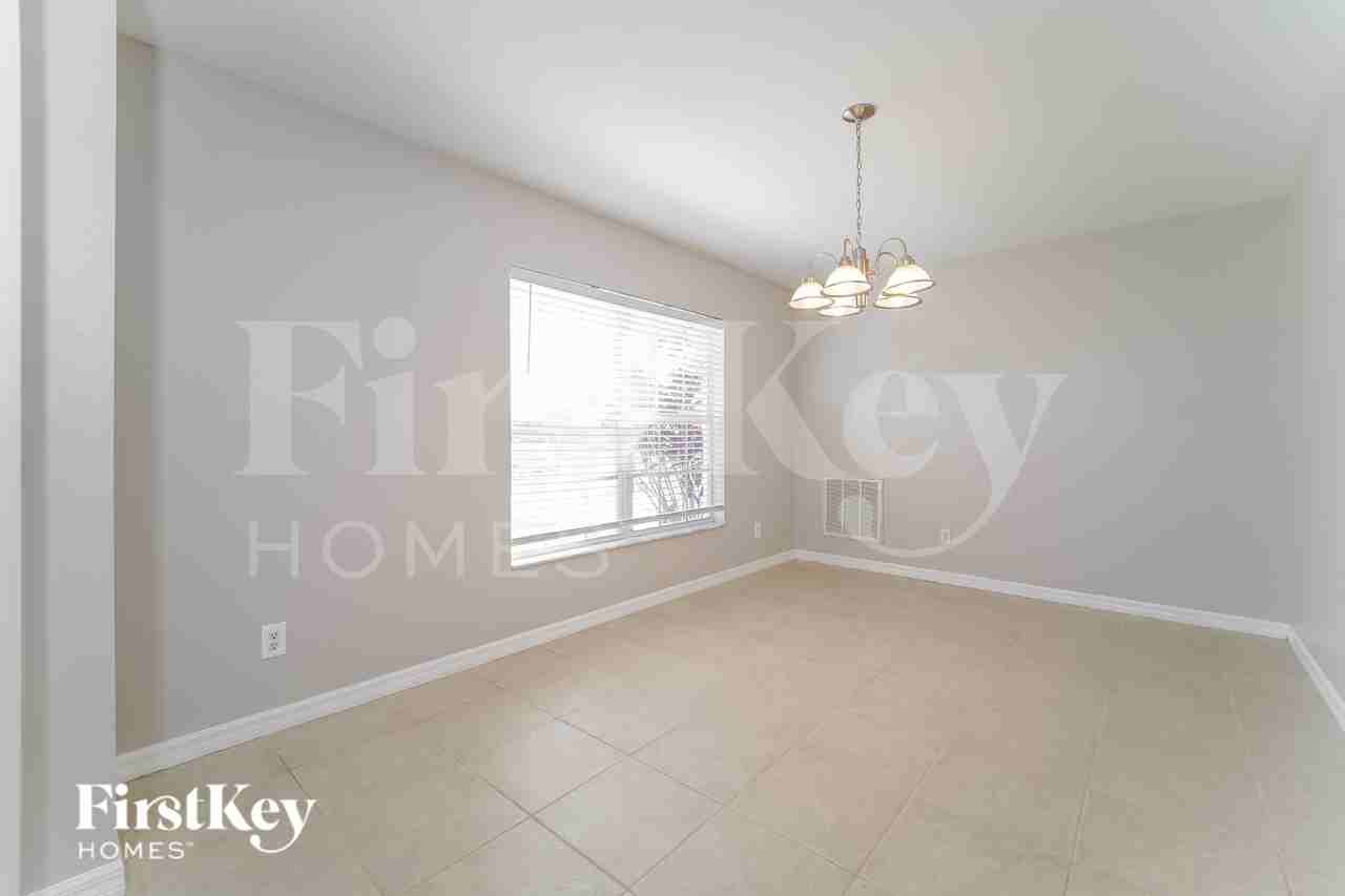 3863 Atwater Dr - Photo 4 of 16