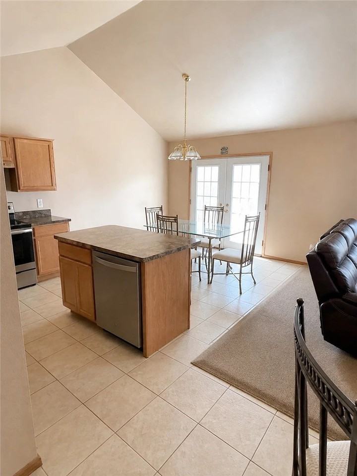 1710 S 11th St - Photo 2 of 9