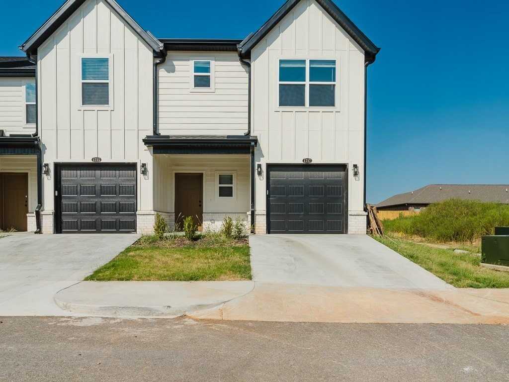 1717 Cuppett Cir - Photo 2 of 17