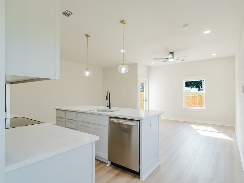 1717 Cuppett Cir - Photo 5 of 17