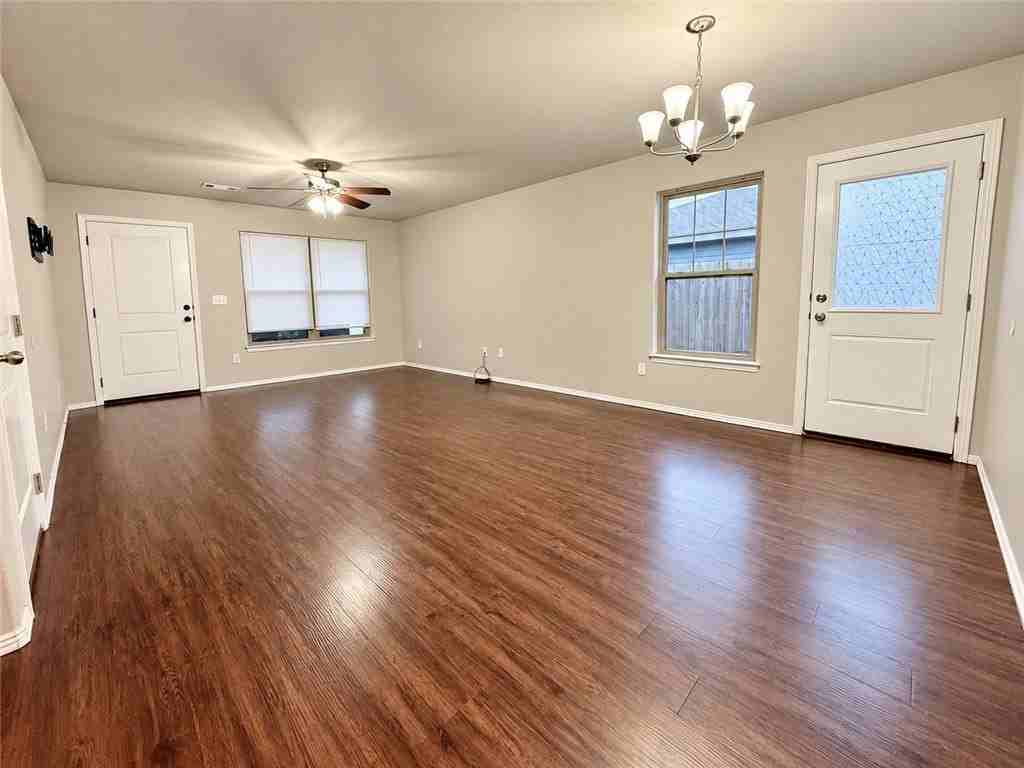 1703 E Central St - Photo 4 of 19