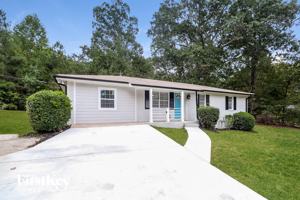featured image of 2420 Christian Cir