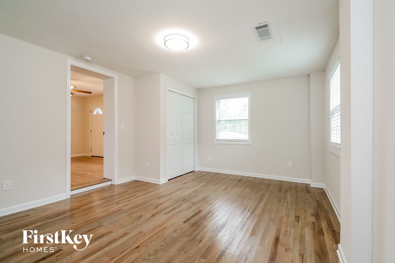 2420 Christian Cir - Photo 3 of 15