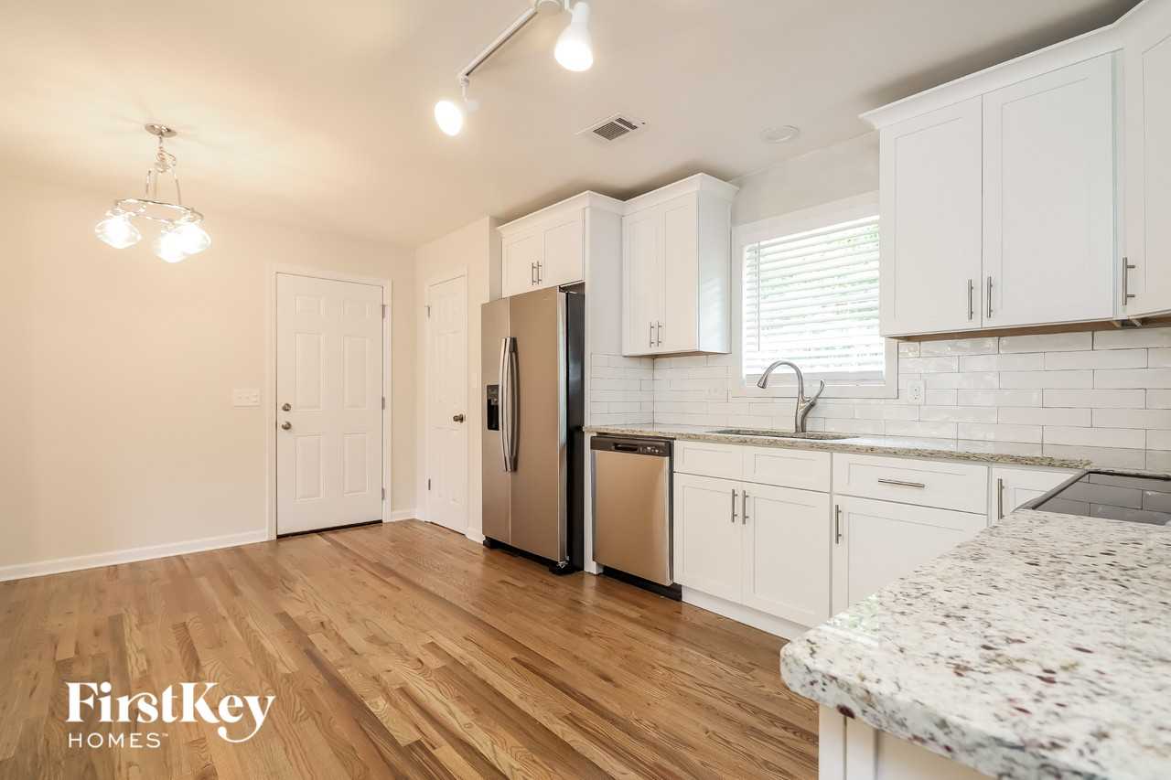 2420 Christian Cir - Photo 6 of 15