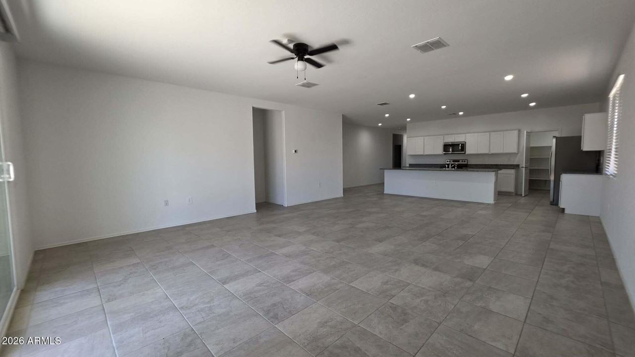 36121 W San Ildefanso Ave - Photo 6 of 25