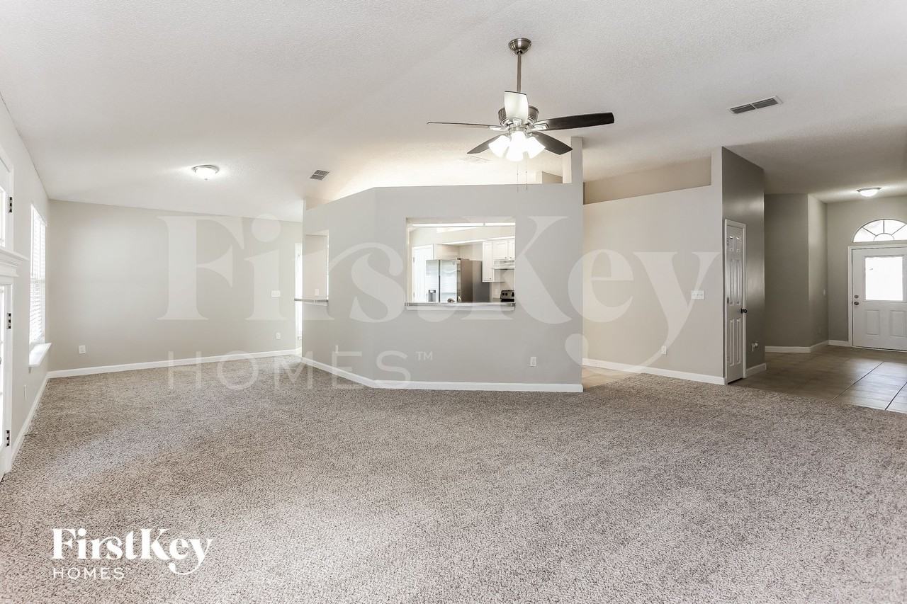 4533 Cobblefield Cir W - Photo 3 of 15