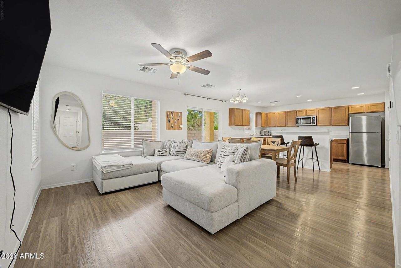 1967 E Don Carlos Ave #1006 - Photo 4 of 41