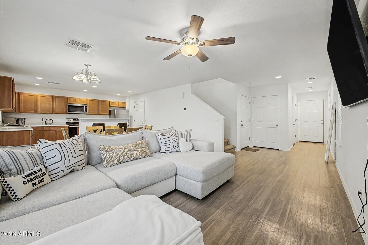 1967 E Don Carlos Ave #1006 - Photo 6 of 41
