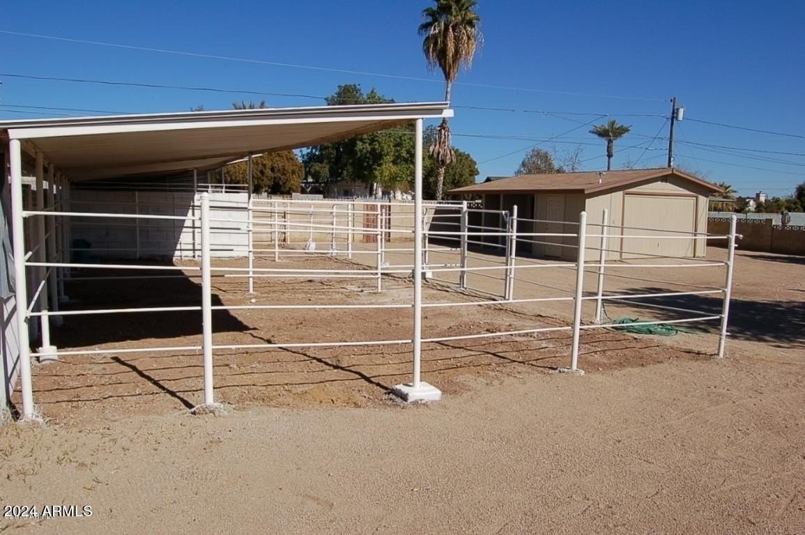 2640 E Captain Dreyfus Ave - Photo 5 of 26