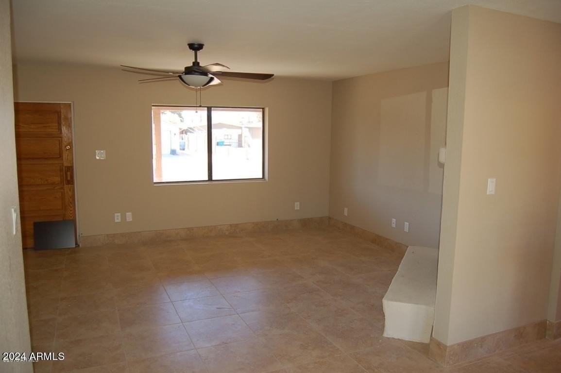 2640 E Captain Dreyfus Ave - Photo 6 of 26