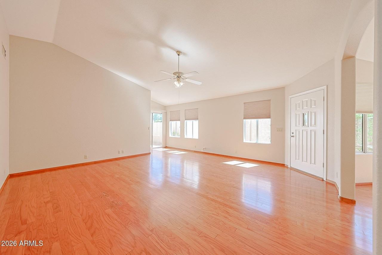 20327 N 106th Ave - Photo 7 of 40