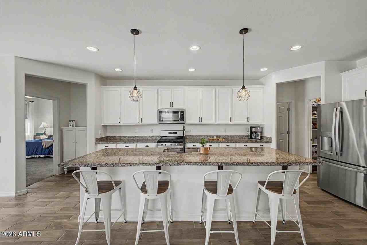 10696 N 188th Dr - Photo 3 of 24