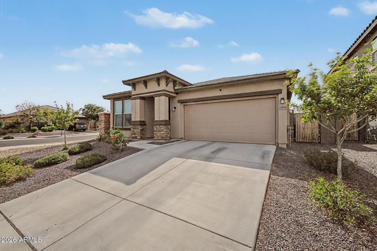 10696 N 188th Dr - Photo 4 of 24