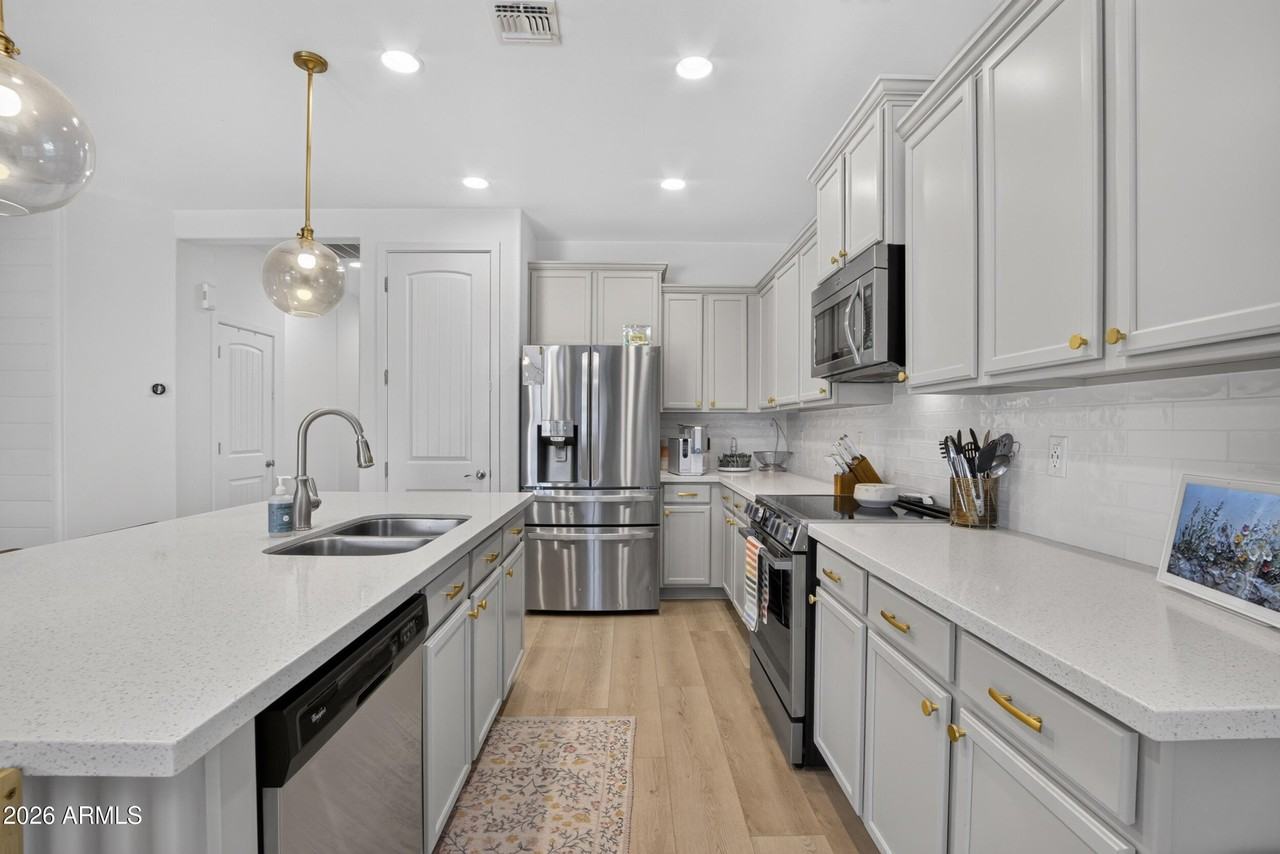 4949 E Velasco St - Photo 3 of 30