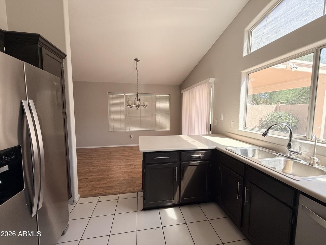 1225 E Angela Dr - Photo 7 of 28