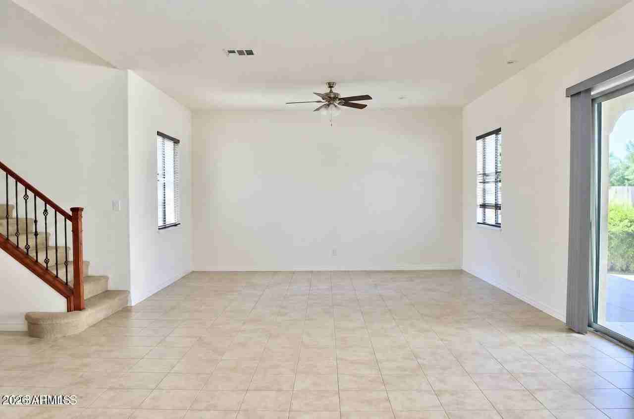 2834 E Aloe Pl - Photo 3 of 17