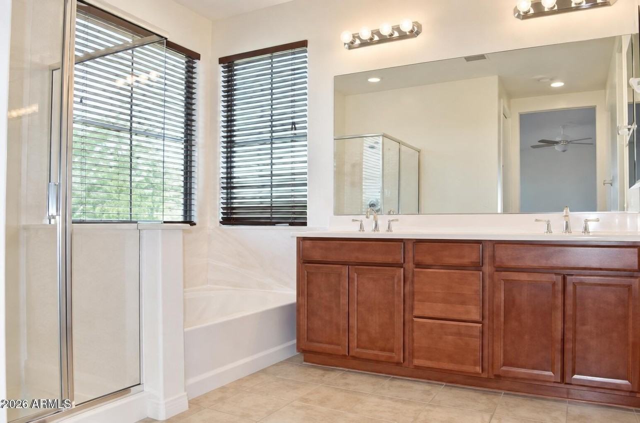 2834 E Aloe Pl - Photo 7 of 17