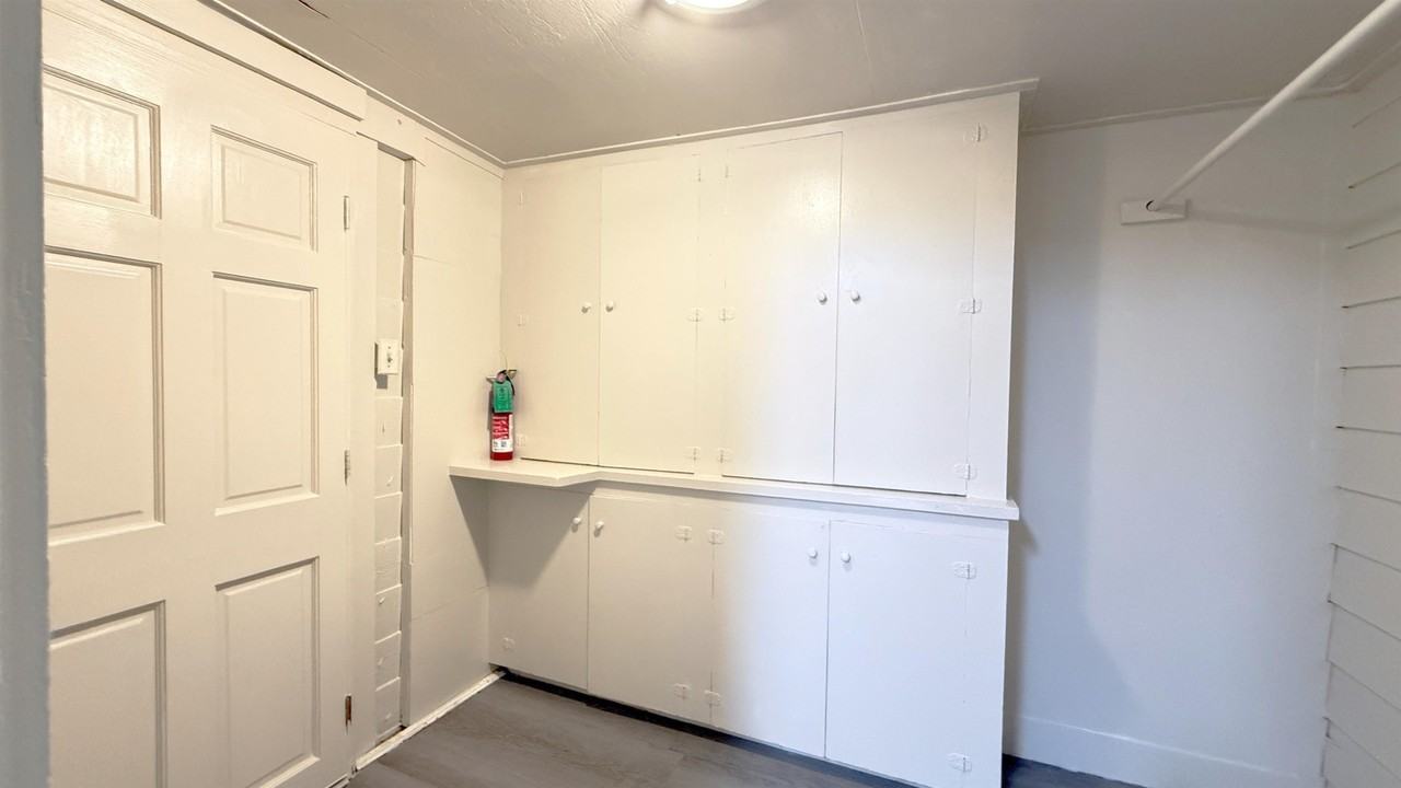 817 Narrow St - Photo 4 of 6