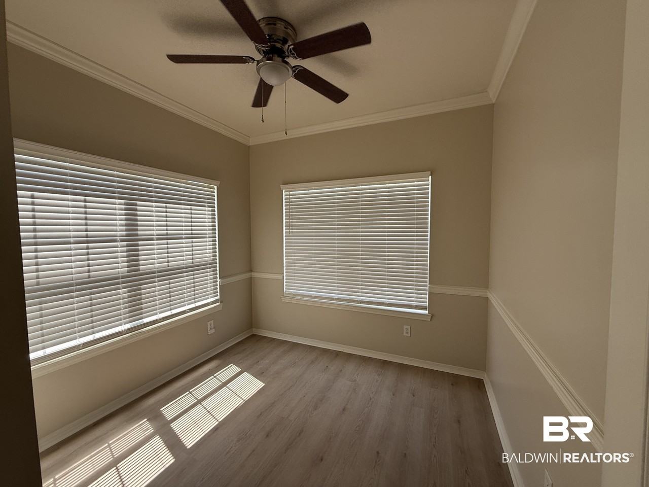 7556 Audubon Dr - Photo 6 of 24
