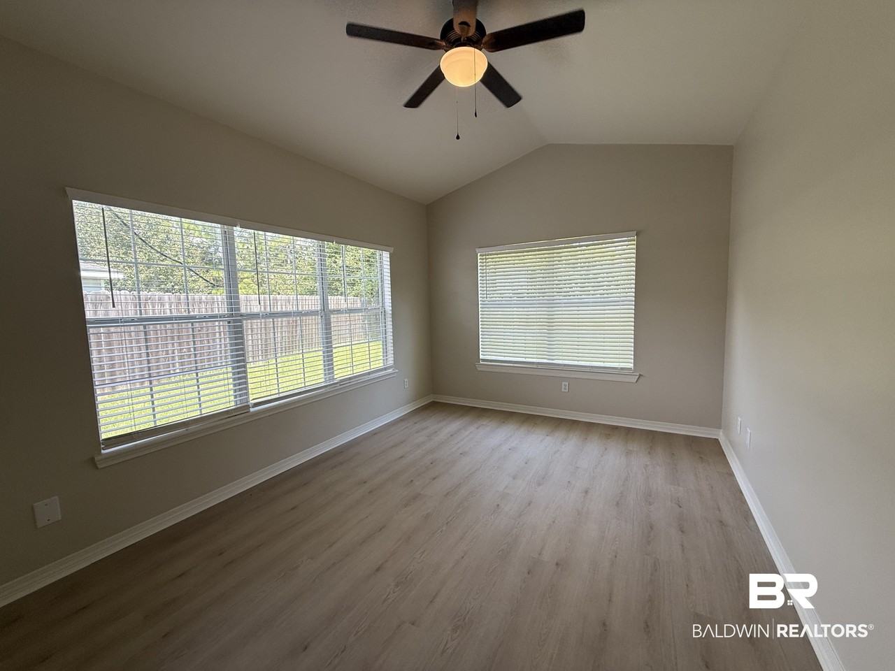 7556 Audubon Dr - Photo 7 of 24