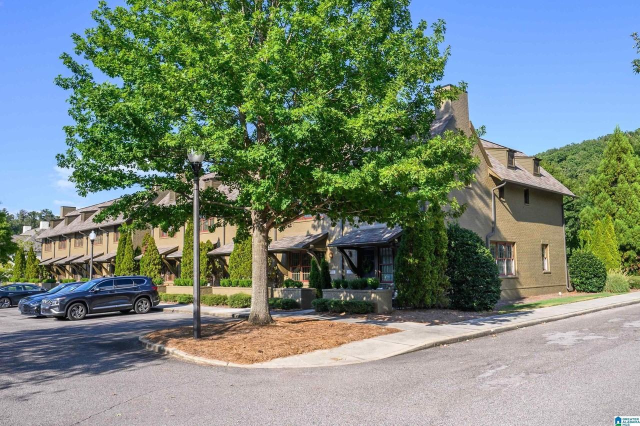 709 Barristers Ct - Photo 2 of 48