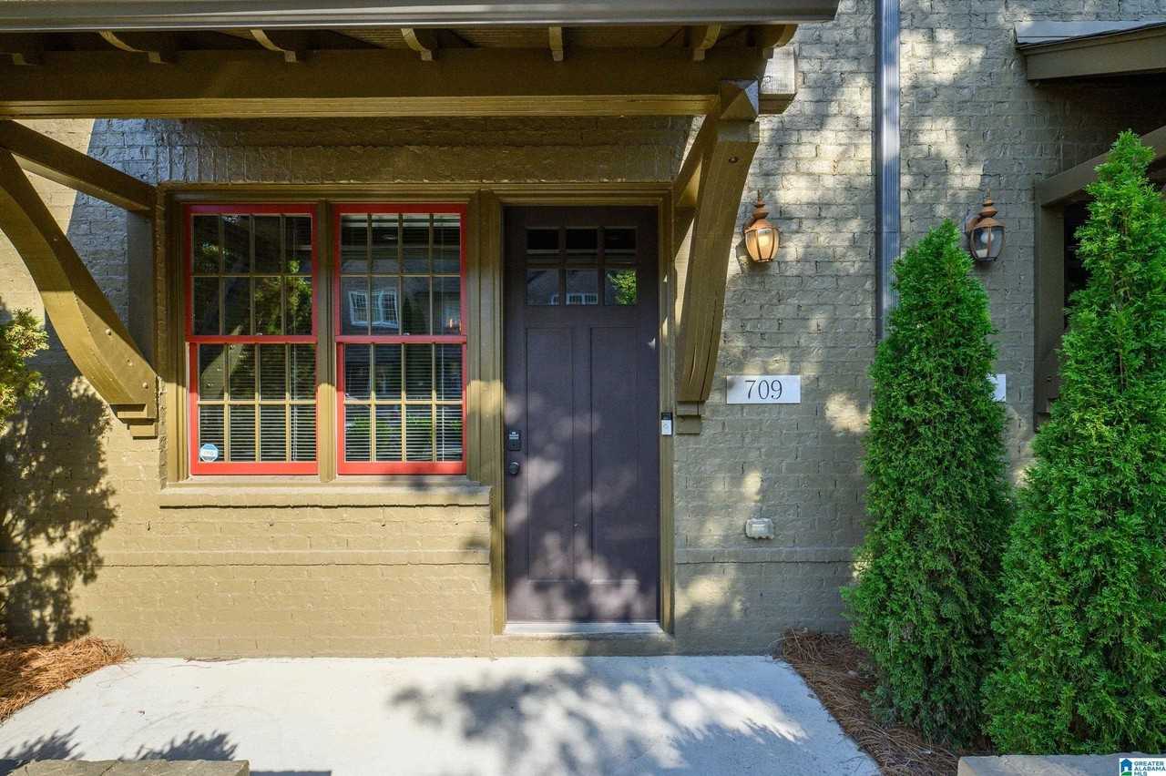 709 Barristers Ct - Photo 5 of 48