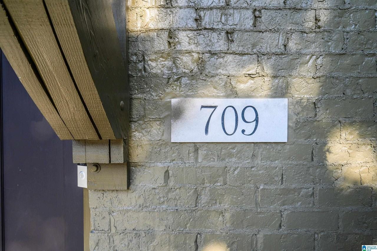 709 Barristers Ct - Photo 6 of 48