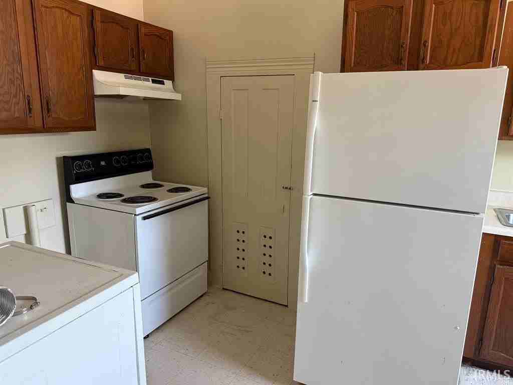 1720 12th St - Photo 6 of 11