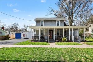 featured image of 142 S Main St #LOWER