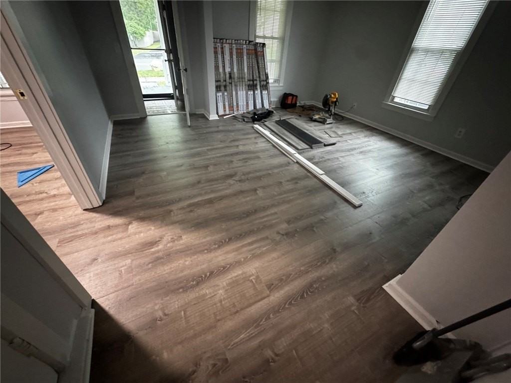 142 S Main St - Photo 7 of 23