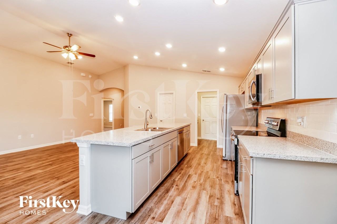 6778 Hanworth Ln - Photo 6 of 16
