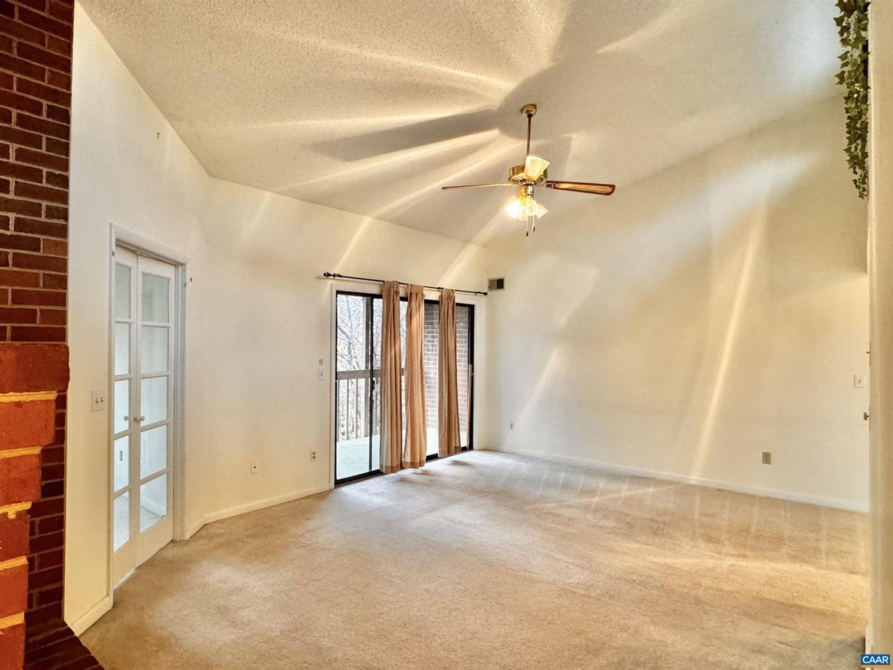 125 Turtle Creek Rd #11 - Photo 5 of 24