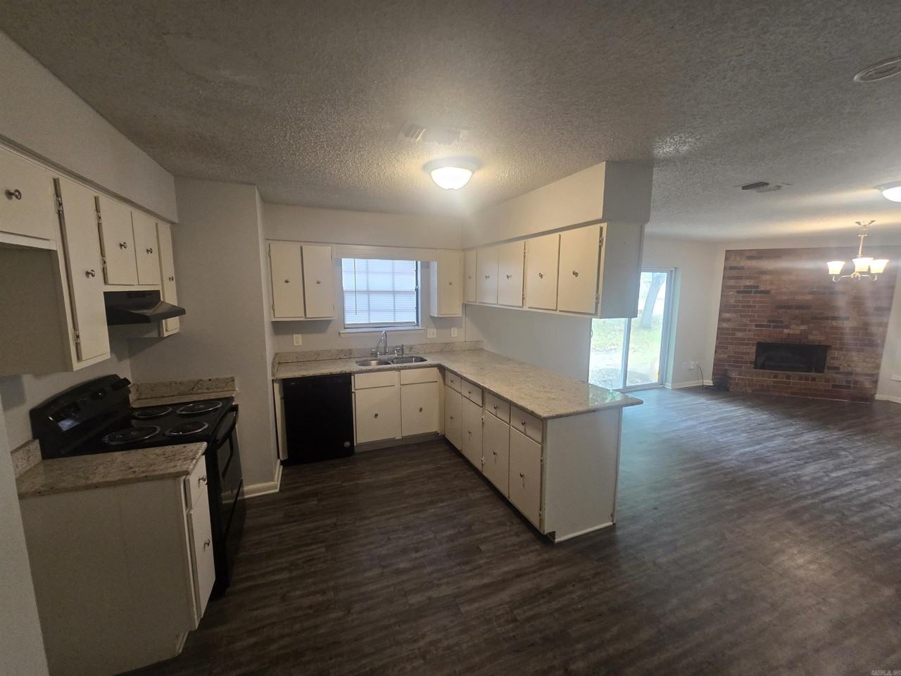 7120 Yorkwood Dr - Photo 4 of 15