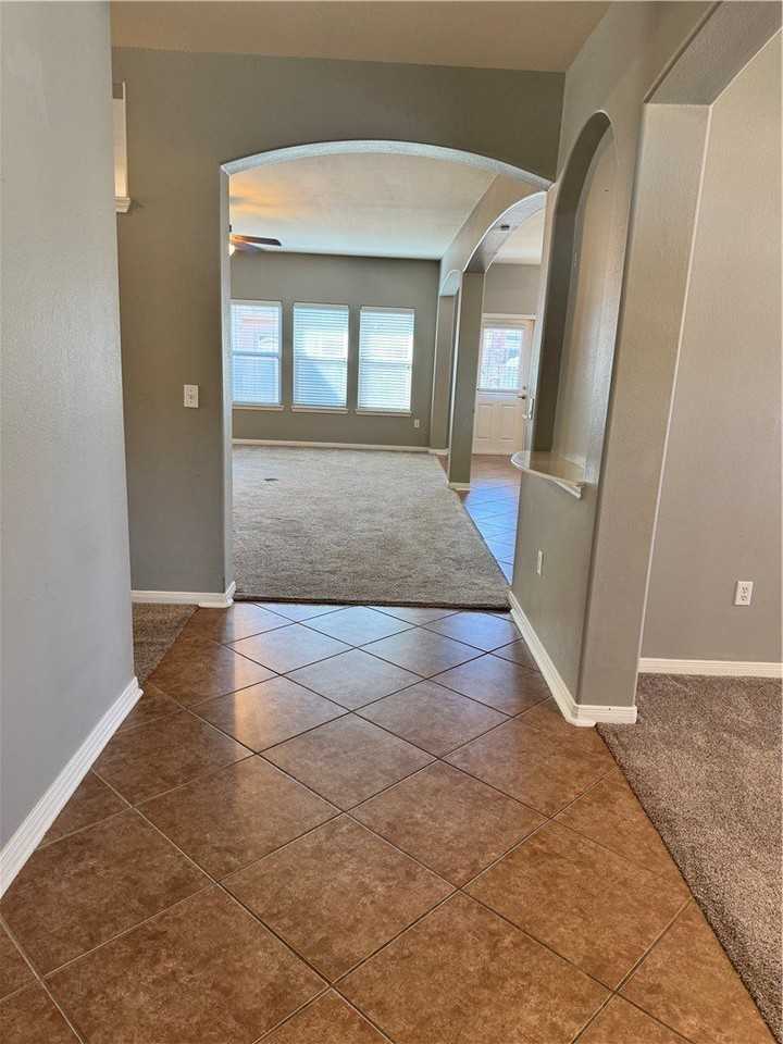 7001 Natchez Dr - Photo 3 of 27