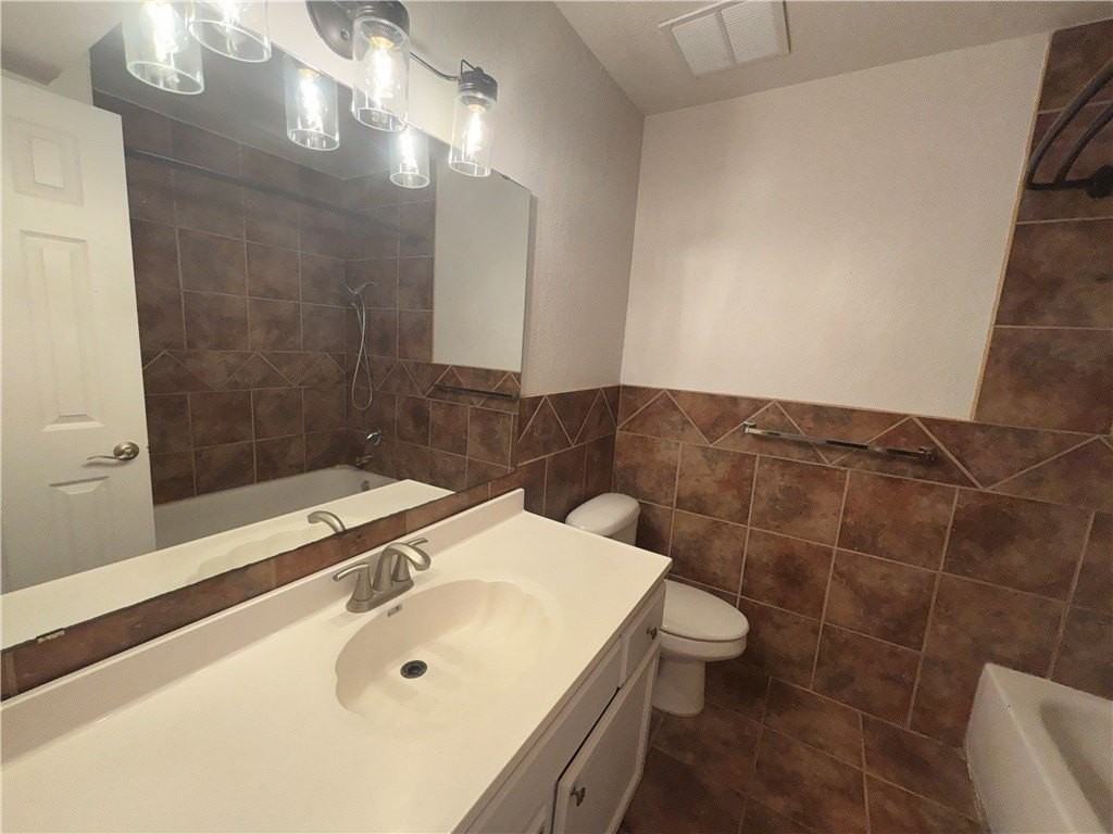 4141 Whiteley Dr #203 - Photo 3 of 21